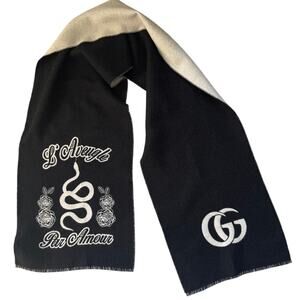 Authentic GUCCI L'Aveugle Par Amour 100% Wool Scarf Being Sold AS IS GG Logo